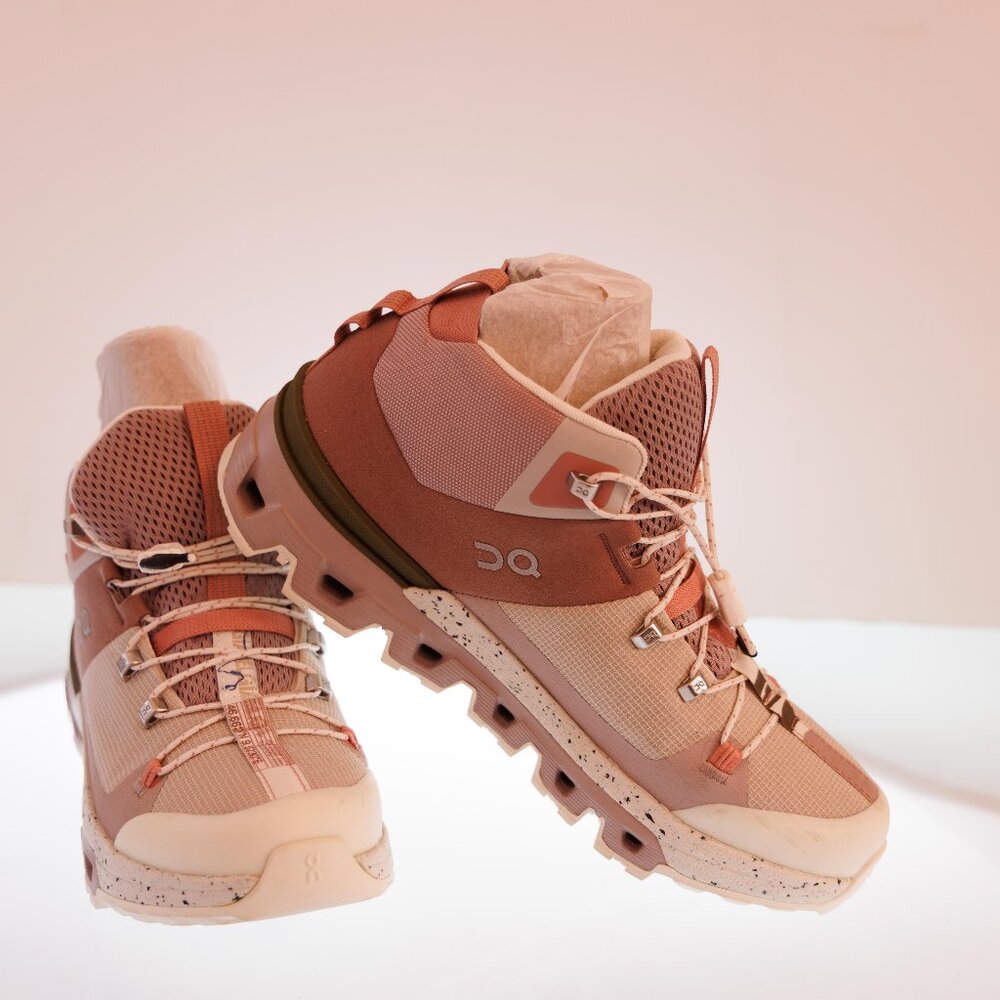 On Cloudtrax Size 8 Womens sneaker/boots Rose/Ivory
